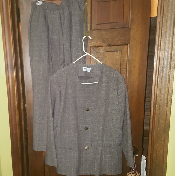 Alfred Dunner 2pc Pantsuit - Picture 2 of 12